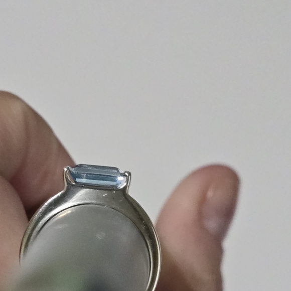 Vintage Sterling Silver ring with blue emerald cut stone size 7 - Picture 13 of 16